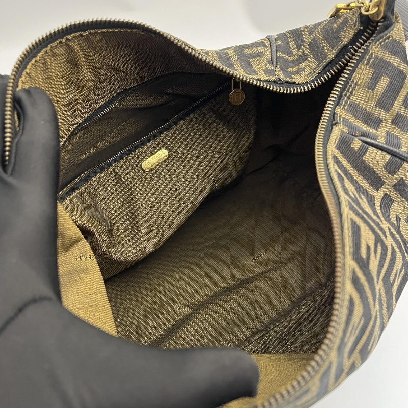 🏷Fendi飯盒包-7