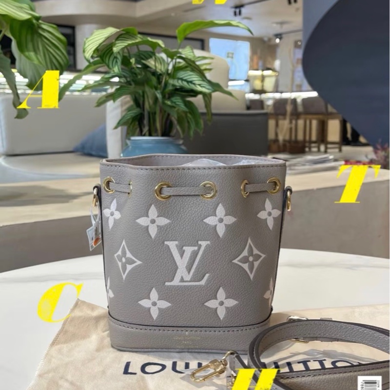 Lv 全皮大象灰小水桶-2