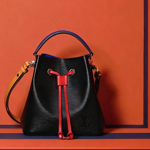 Louis Vuitton 質感上線99新NEW路易威登拼色水波紋水桶BB 手提斜挎單肩包