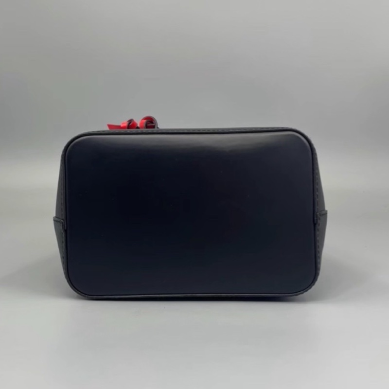 Louis Vuitton 質感上線99新NEW路易威登拼色水波紋水桶BB 手提斜挎單肩包-10