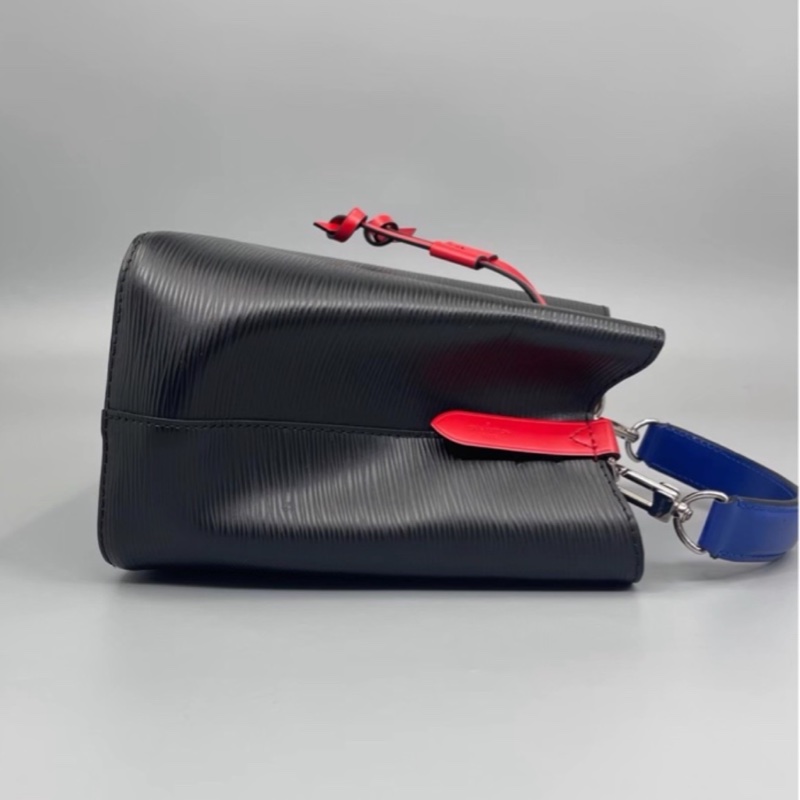 Louis Vuitton 質感上線99新NEW路易威登拼色水波紋水桶BB 手提斜挎單肩包-12