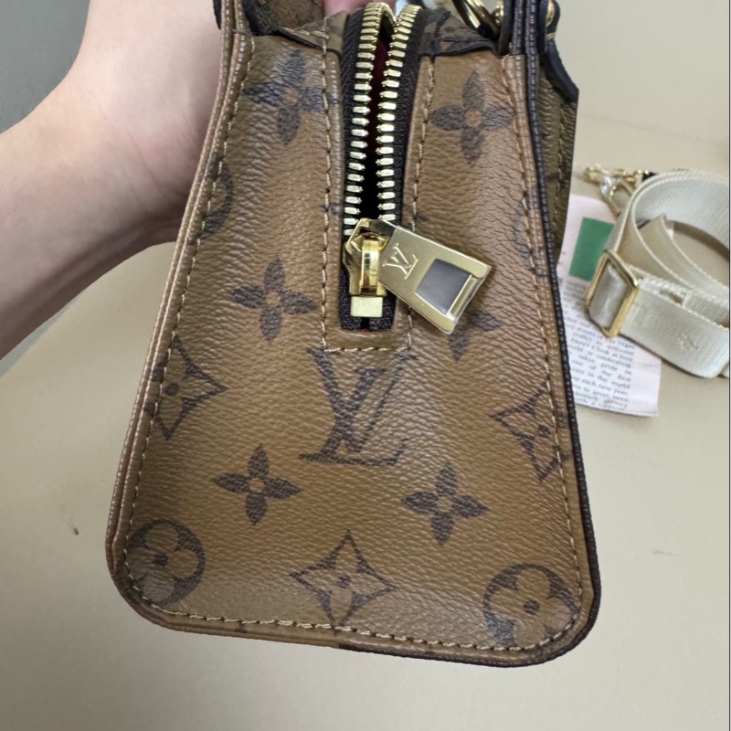 全新🧡帶票 Lv 老花橫版onthego-2