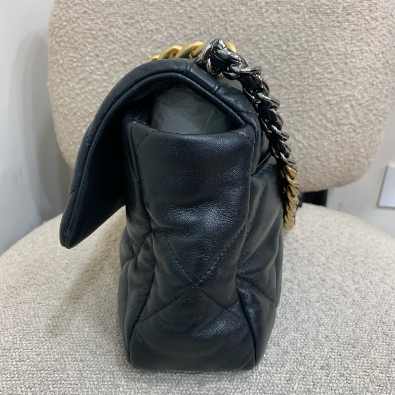 CHANEL香奈兒 黑金19bag 底長30 中號 22年芯片  🈚附件-1