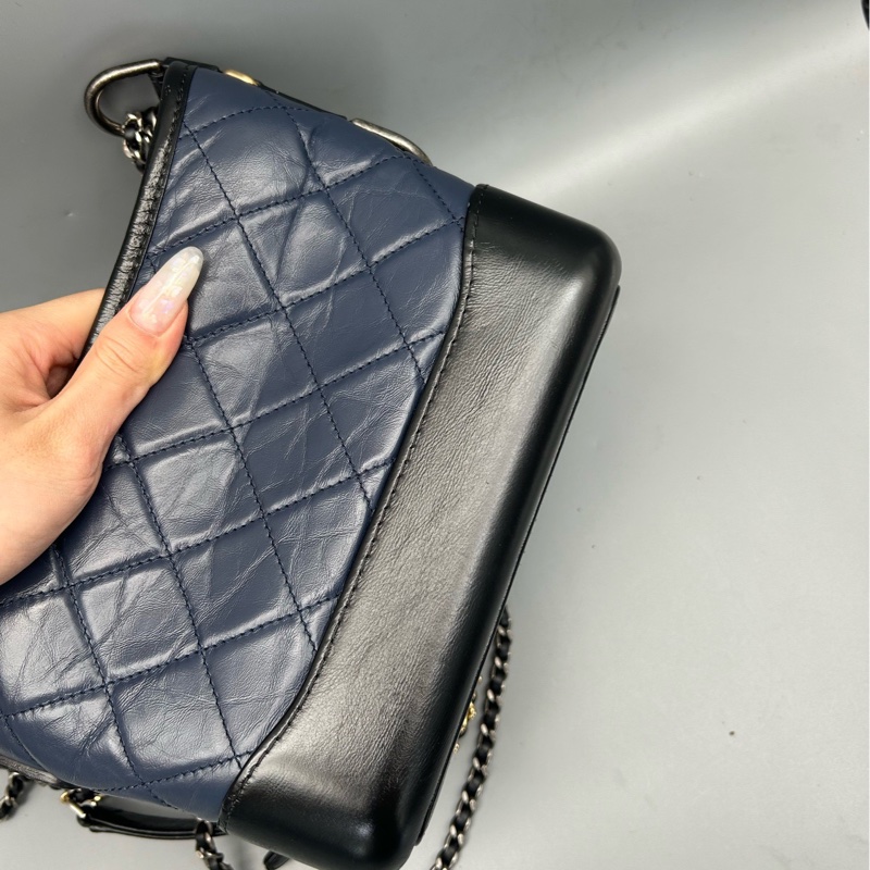 Chanel香奈兒流浪包小號 藍黑拼色 經典菱格紋牛皮  98新 尺寸20×8×16cm 26開-2