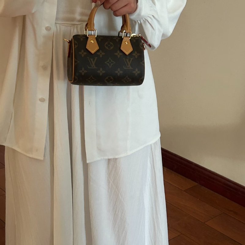 LOUIS VUITTON Nano Speedy-14