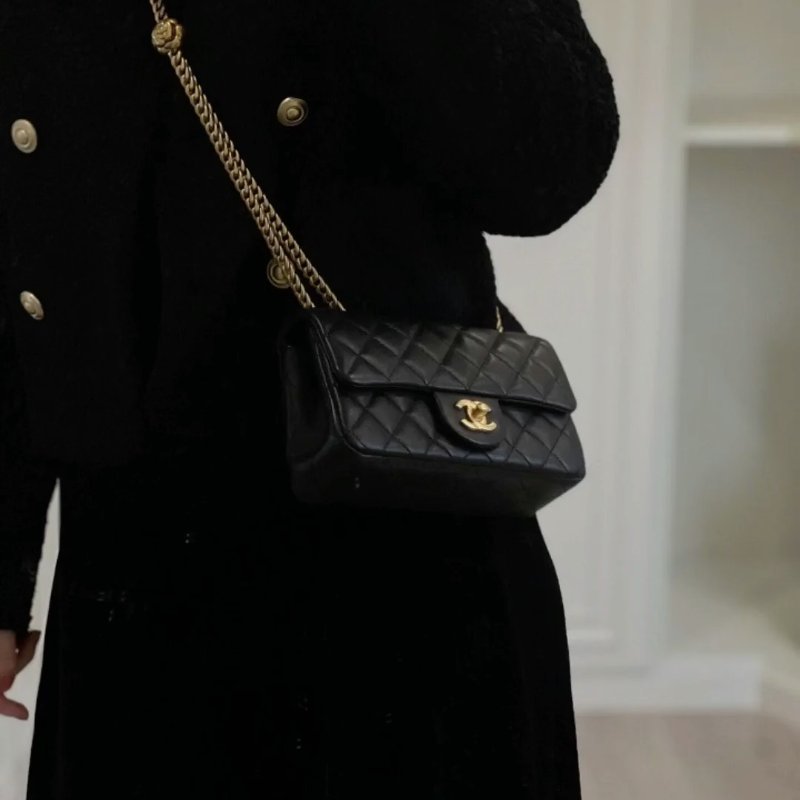CHANEL 山茶花調節釦羊皮口蓋包 CF20 - 黑金-1