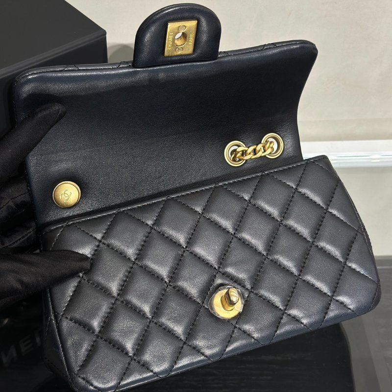 CHANEL 山茶花調節釦羊皮口蓋包 CF20 - 黑金-6