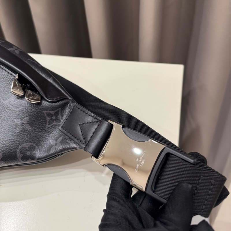 （極新美包）Louis vuitton路易威登lv Discovery PM經典老花腰包-1