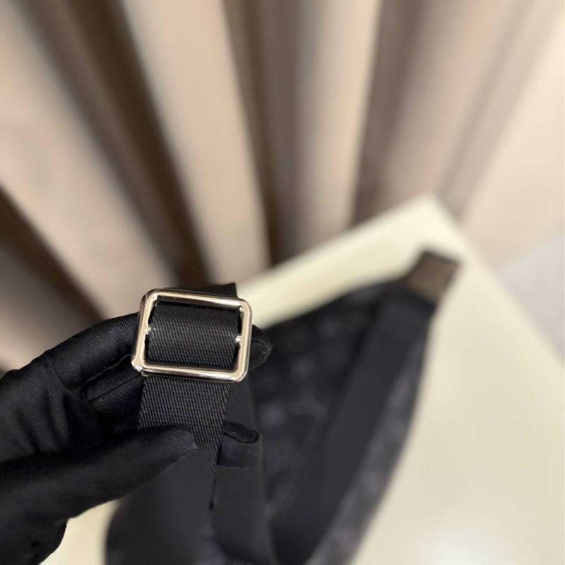 （極新美包）Louis vuitton路易威登lv Discovery PM經典老花腰包-6