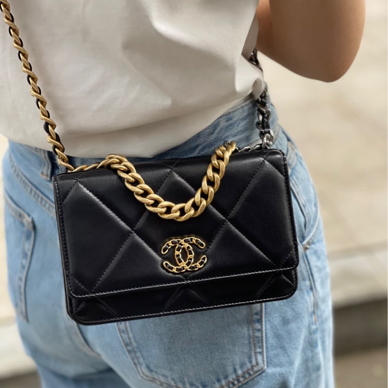 CHANEL黑色羊皮金釦19 woc手提側背包AP0957-0