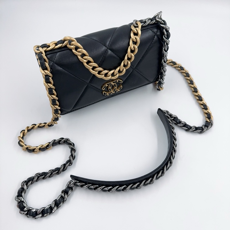 CHANEL黑色羊皮金釦19 woc手提側背包AP0957-9