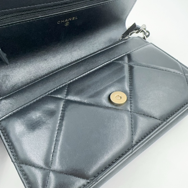 CHANEL黑色羊皮金釦19 woc手提側背包AP0957-11