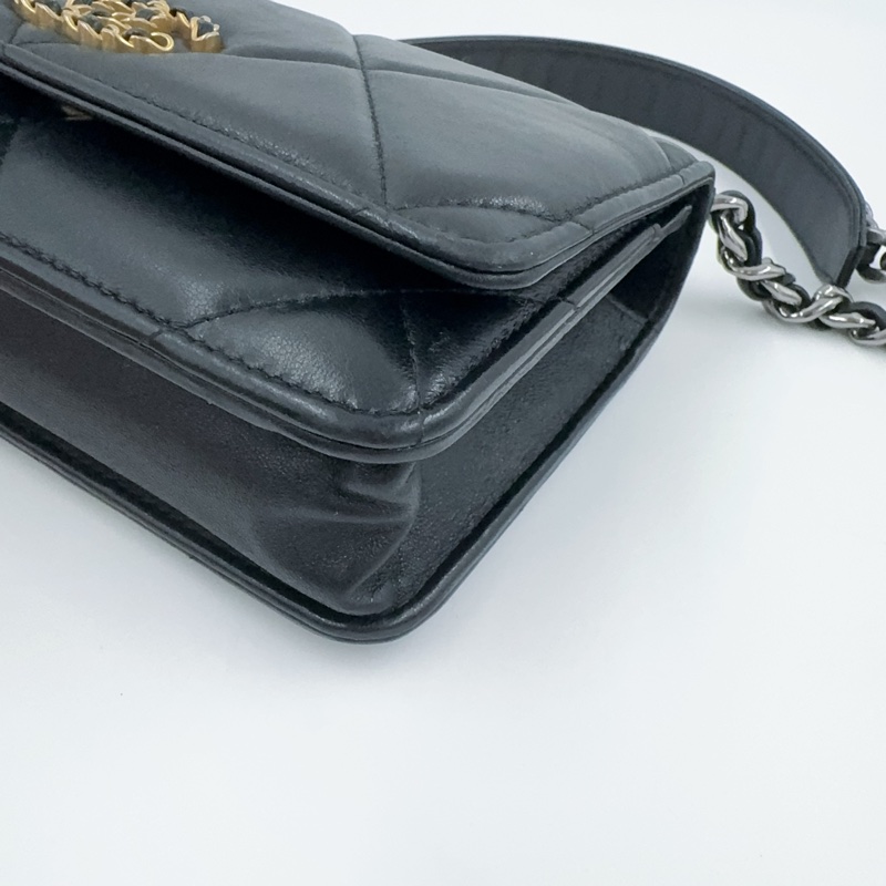 CHANEL黑色羊皮金釦19 woc手提側背包AP0957-18