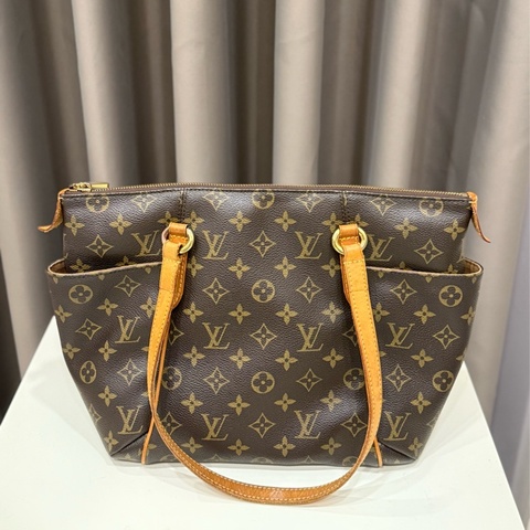 Louis Vuitton Totally MM Monogram Lv經典帆布肩背包