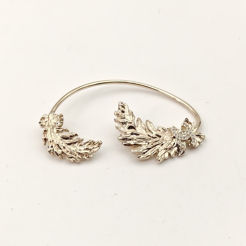 CHANEL 合金25S羽毛籠中鳥系列羽毛耳環-4