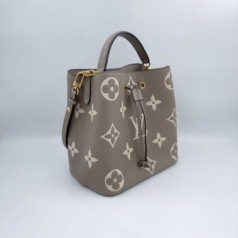 LV斑鳩灰牛皮Neonoe MM抽繩水桶包M45555-5