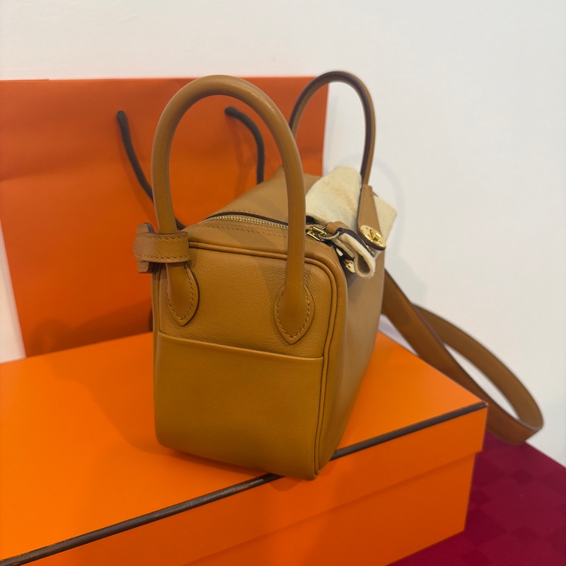 99.8閒置❤️Hermes mini lindy🈶購證🌟芝麻色金扣🌟-2