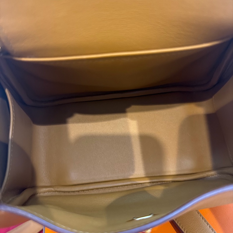 99.8閒置❤️Hermes mini lindy🈶購證🌟芝麻色金扣🌟-12