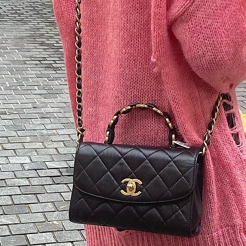 CHANEL黑金揉製羊皮雙C手把轉釦側背包AS2477-1