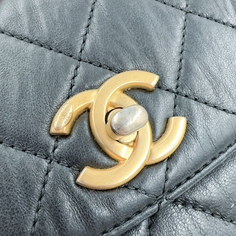 CHANEL黑金揉製羊皮雙C手把轉釦側背包AS2477-14