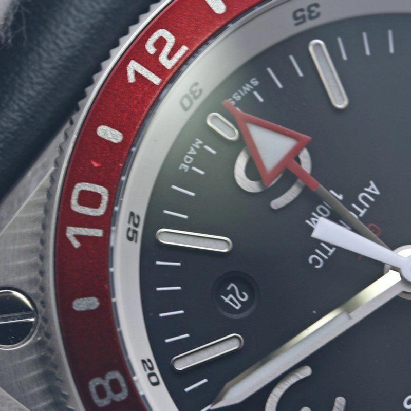 Bell & Ross BR03-93 GMT BR0393-BL-ST SCA 男士腕錶，不鏽鋼錶殼搭配皮錶帶，40329-8