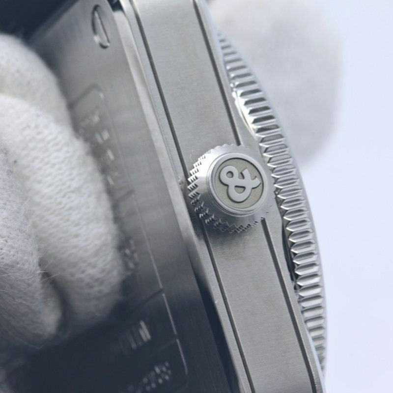 Bell & Ross BR03-93 GMT BR0393-BL-ST SCA 男士腕錶，不鏽鋼錶殼搭配皮錶帶，40329-9
