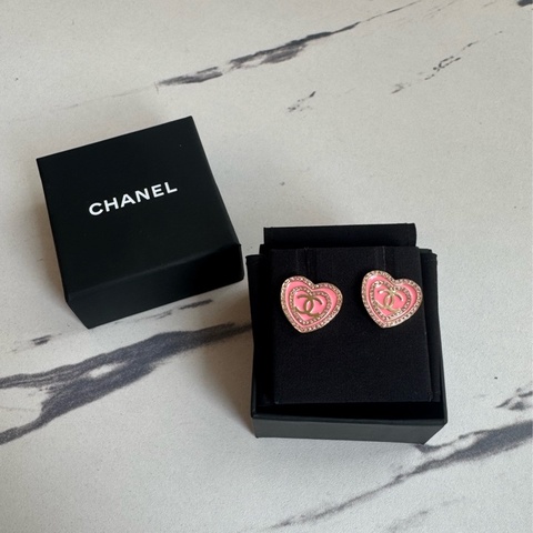 Chanel ABD343粉色愛心雙C耳環