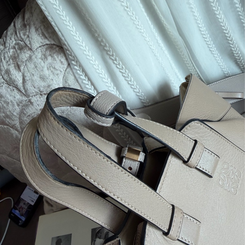 羅意威  吊床包 托特包 手提包 通勤包 腋下包 斜背包 灰色皮革 灰色皮革 大象灰 側背包 斜挎包 斜背包 褶皺鏈條包 Loewe Hammock grey leather bag / shoulder bag handbag crossbody bag-8