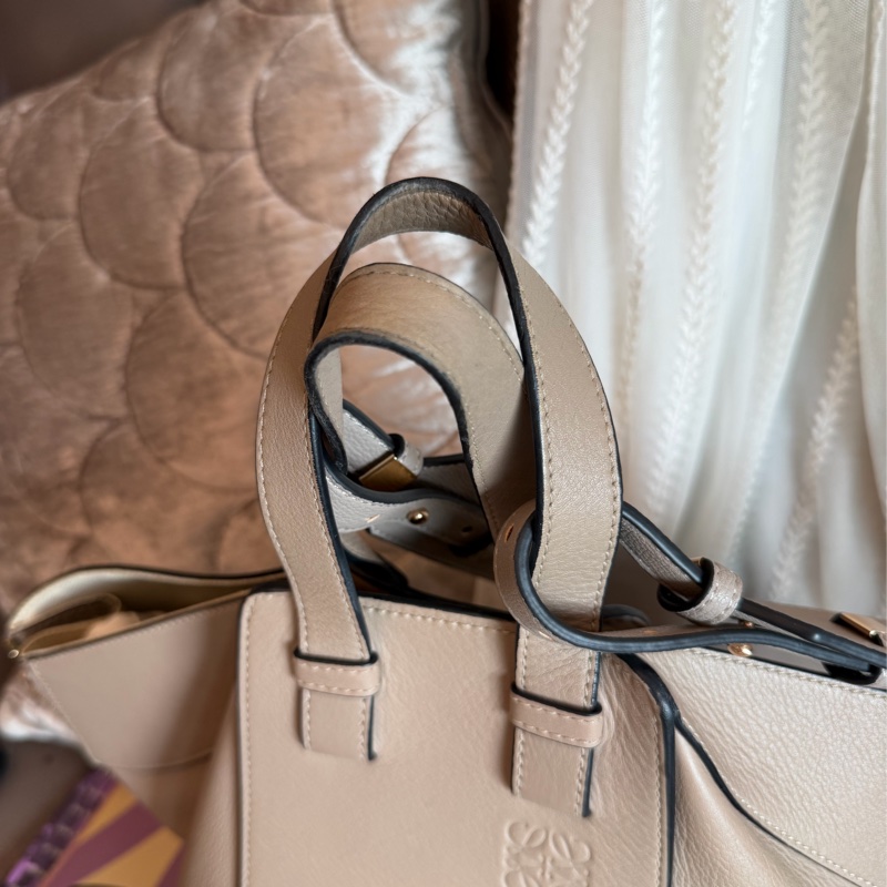 羅意威  吊床包 托特包 手提包 通勤包 腋下包 斜背包 灰色皮革 灰色皮革 大象灰 側背包 斜挎包 斜背包 褶皺鏈條包 Loewe Hammock grey leather bag / shoulder bag handbag crossbody bag-16