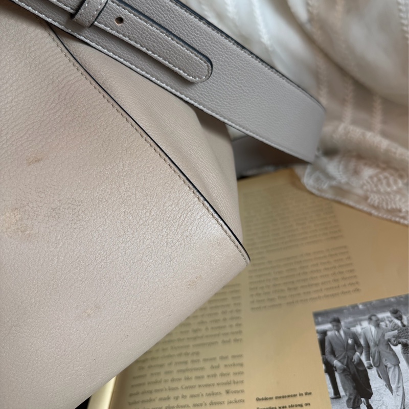 羅意威  吊床包 托特包 手提包 通勤包 腋下包 斜背包 灰色皮革 灰色皮革 大象灰 側背包 斜挎包 斜背包 褶皺鏈條包 Loewe Hammock grey leather bag / shoulder bag handbag crossbody bag-43