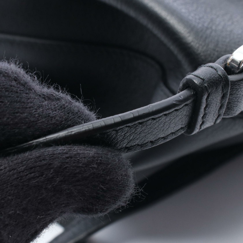 LOEWE 動物形迷你肩斜背包，199.30 美元，黑色皮革，二手女款-4