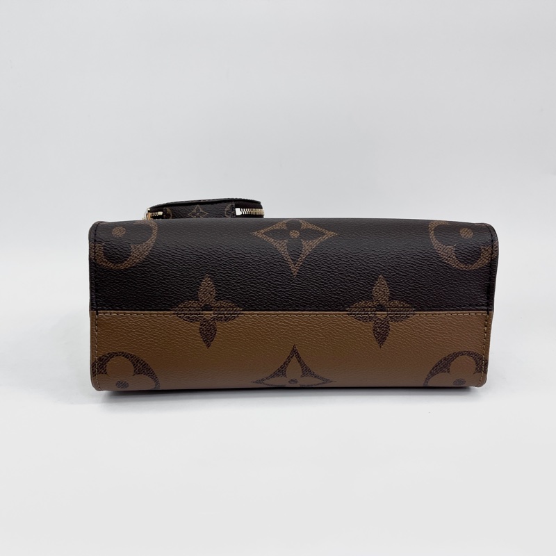 LV雙色原花金釦OnTheGo Pm 手提斜背托特包-2