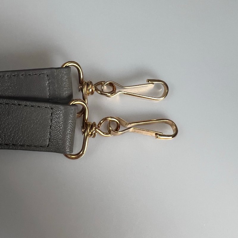 BALENCIAGA 390154 灰皮革金釦提把機車包-9