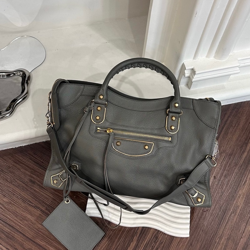 BALENCIAGA 390154 灰皮革金釦提把機車包-0