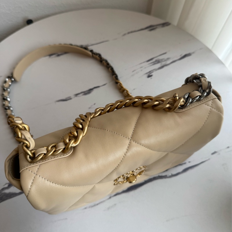 Chanel 奶茶色19金釦26-2