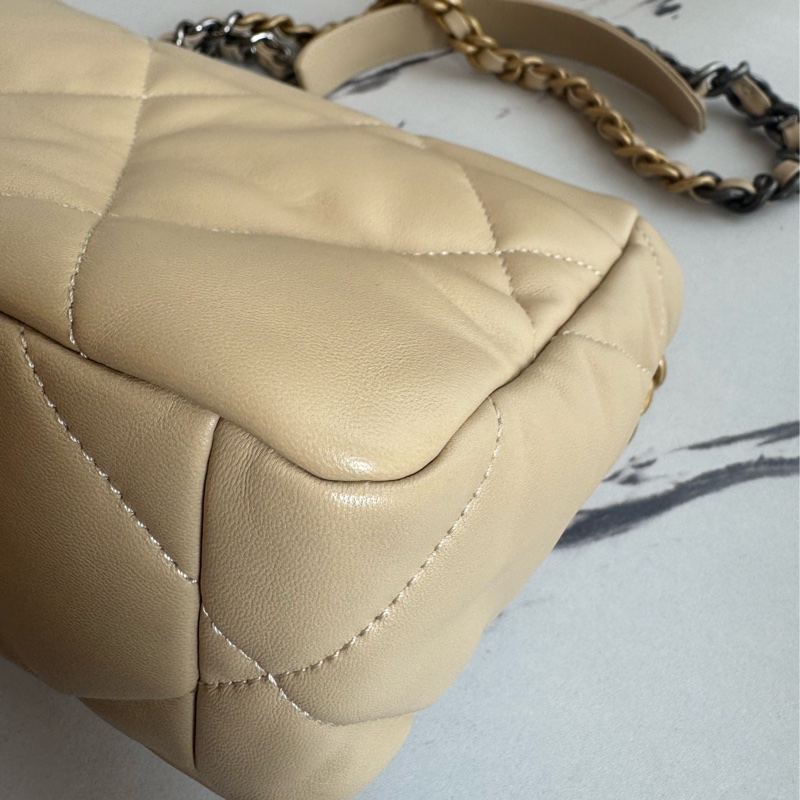Chanel 奶茶色19金釦26-9