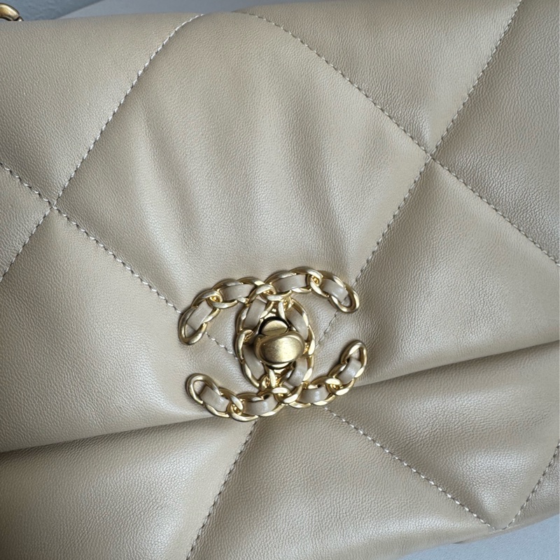 Chanel 奶茶色19金釦26-11
