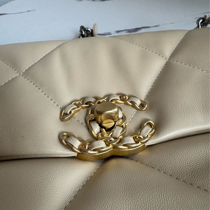 Chanel 奶茶色19金釦26-12
