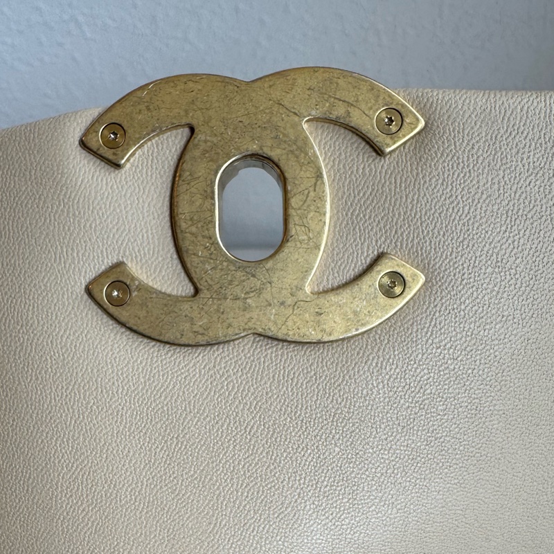 Chanel 奶茶色19金釦26-15