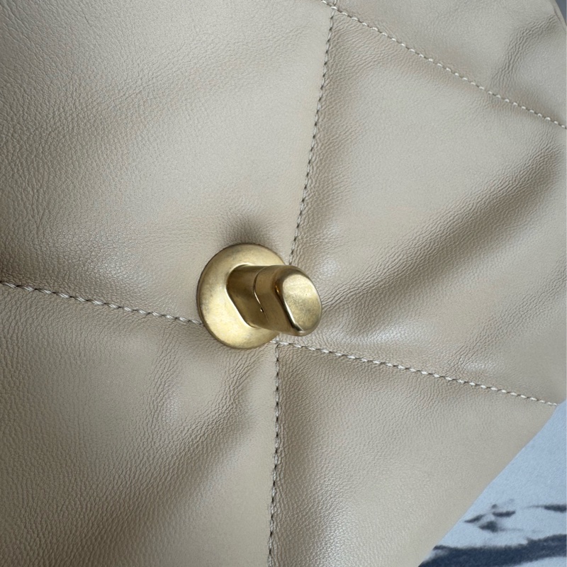 Chanel 奶茶色19金釦26-16