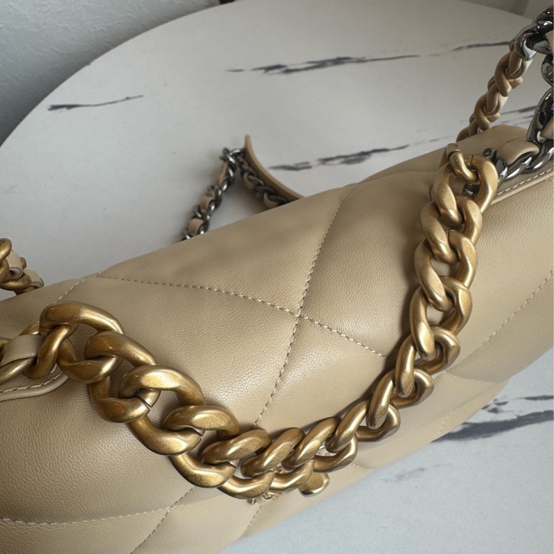 Chanel 奶茶色19金釦26-25