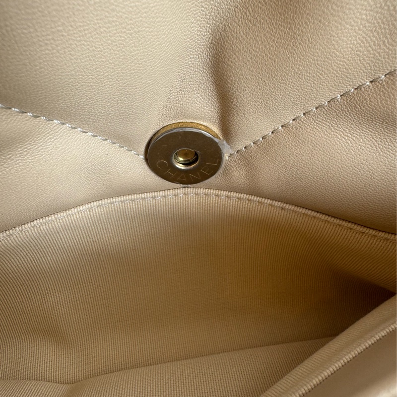 Chanel 奶茶色19金釦26-27