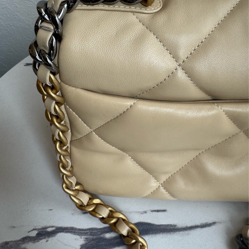 Chanel 奶茶色19金釦26-30