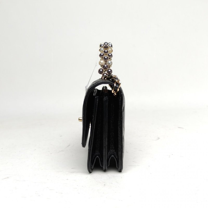 CHANEL 24P手柄CFWOC黑色牛皮鐳射標金扣珍珠肩背包-1