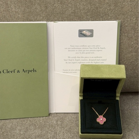 VCA粉色聖誕限量項鍊