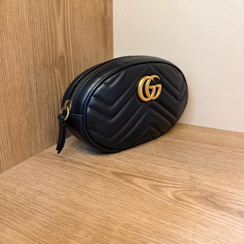 Gucci Marmont黑金牛皮腰包-1