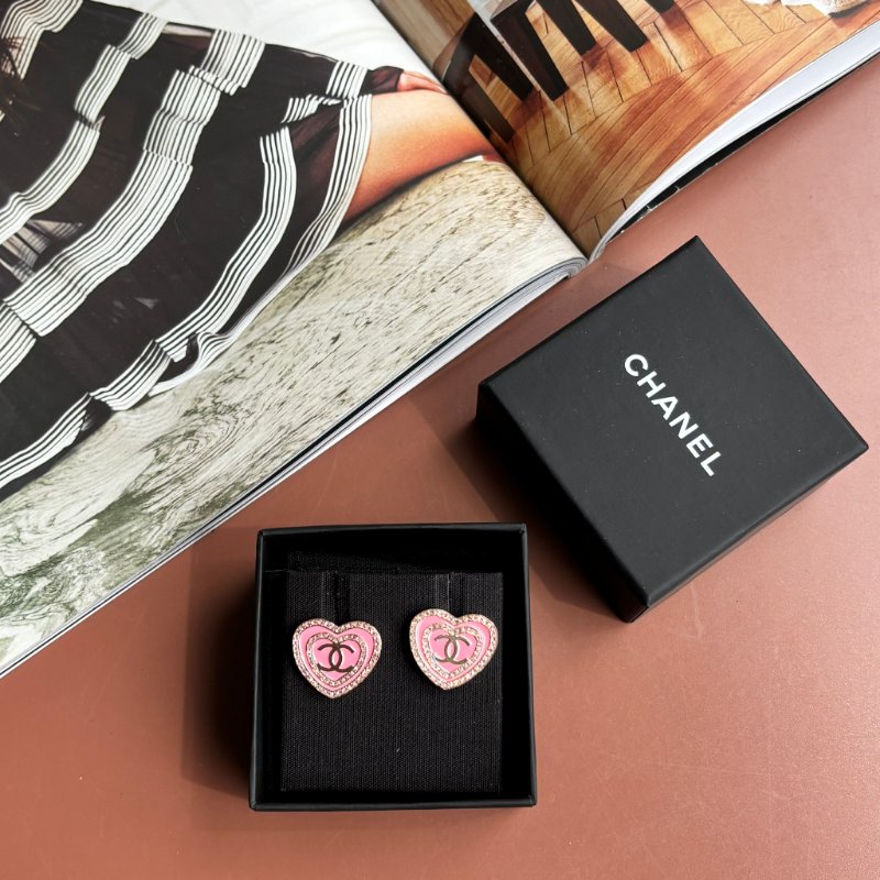 ::CHANEL:: ABD343 粉色愛心銀邊水鑽雙C針式耳環 CC Heart Earrings Pink Crystals Gold Tone-0