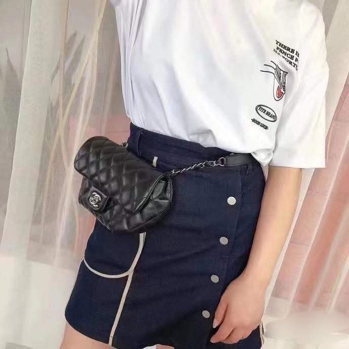 香奈兒菱格紋黑色牛皮腰包胸口員工包芯片款99新-22