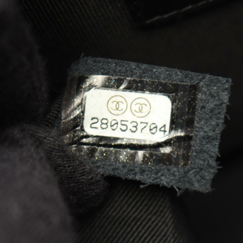 香奈兒 V 字縫線人字紋全翻蓋鏈條肩背包，黑色皮革，金色五金，二手-4