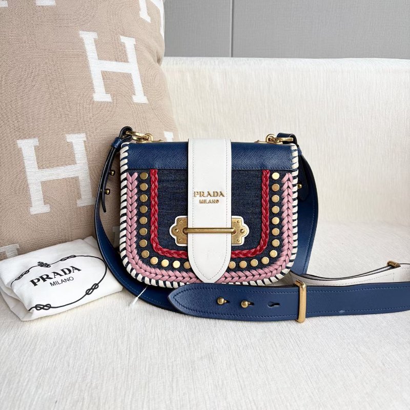 Prada 牛仔拼色小方包 20*16*5   98新配件塵袋-1